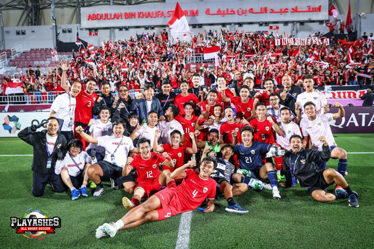 Gerumulan Suporter Indonesia mendukung Indonesia sepanjang pertandingan piala asia U-23